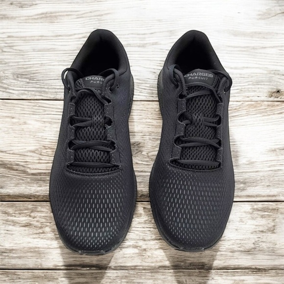New with Box Under Armour Men's black UA Charged Pursuit 2 4E Shoe Size 10.5 - Picture 1 of 9